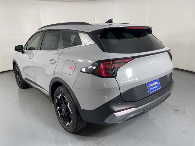 2026 Kia Sportage EX photo 2