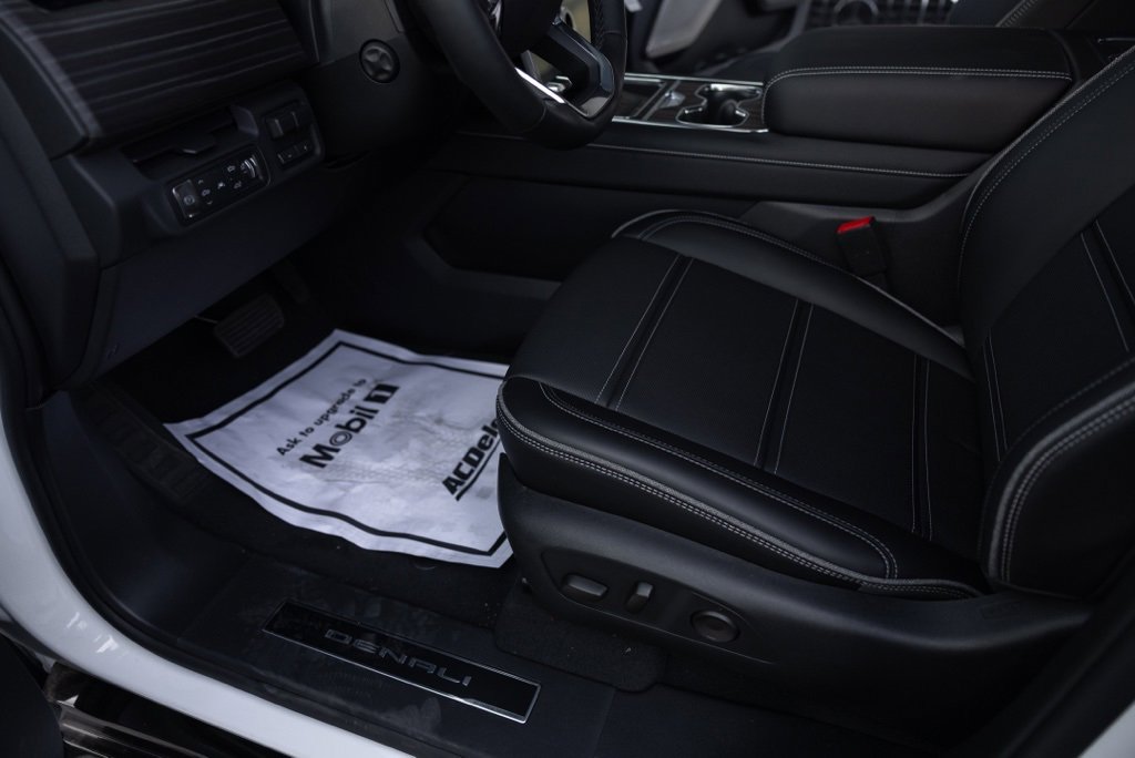 2025 Gmc Sierra EV Denali photo 18