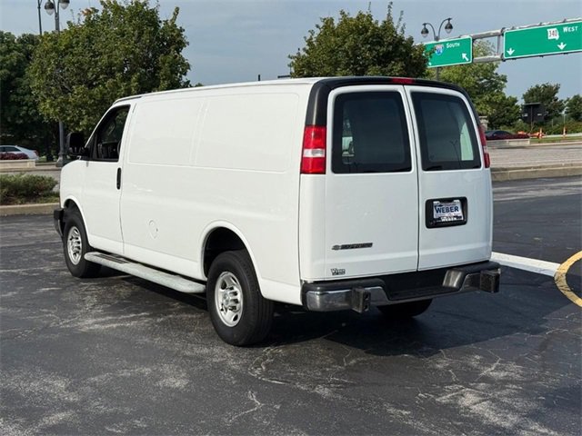 2023 Chevrolet Express Cargo 2500 photo 3
