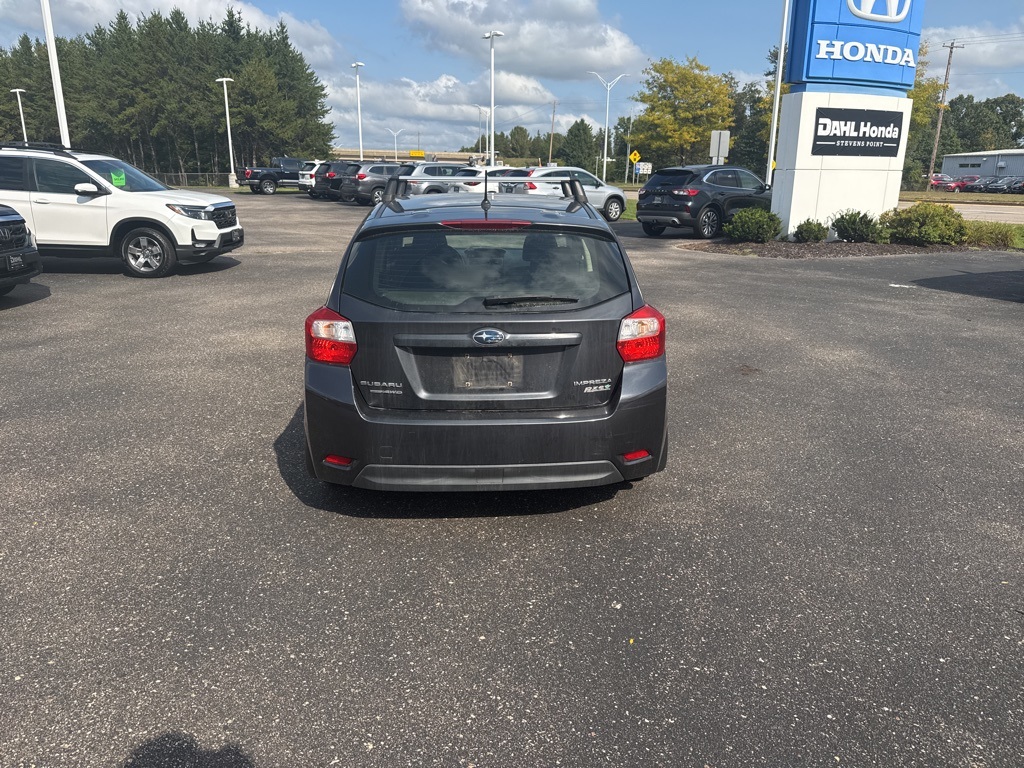2013 Subaru Impreza 2.0i Premium photo 11