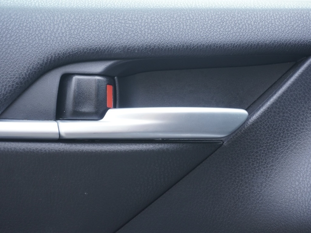2023 Toyota Camry SE photo 10