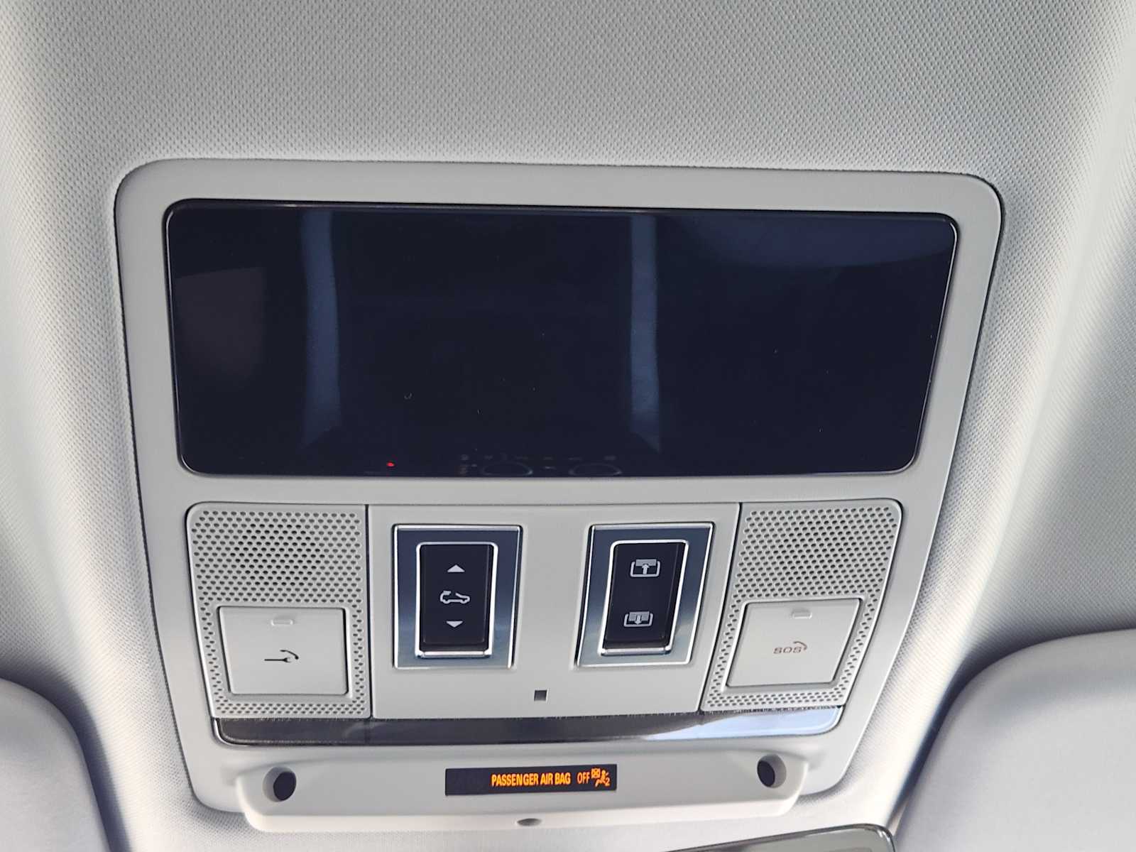 2025 Land Rover Defender 110 X-Dynamic SE photo 19