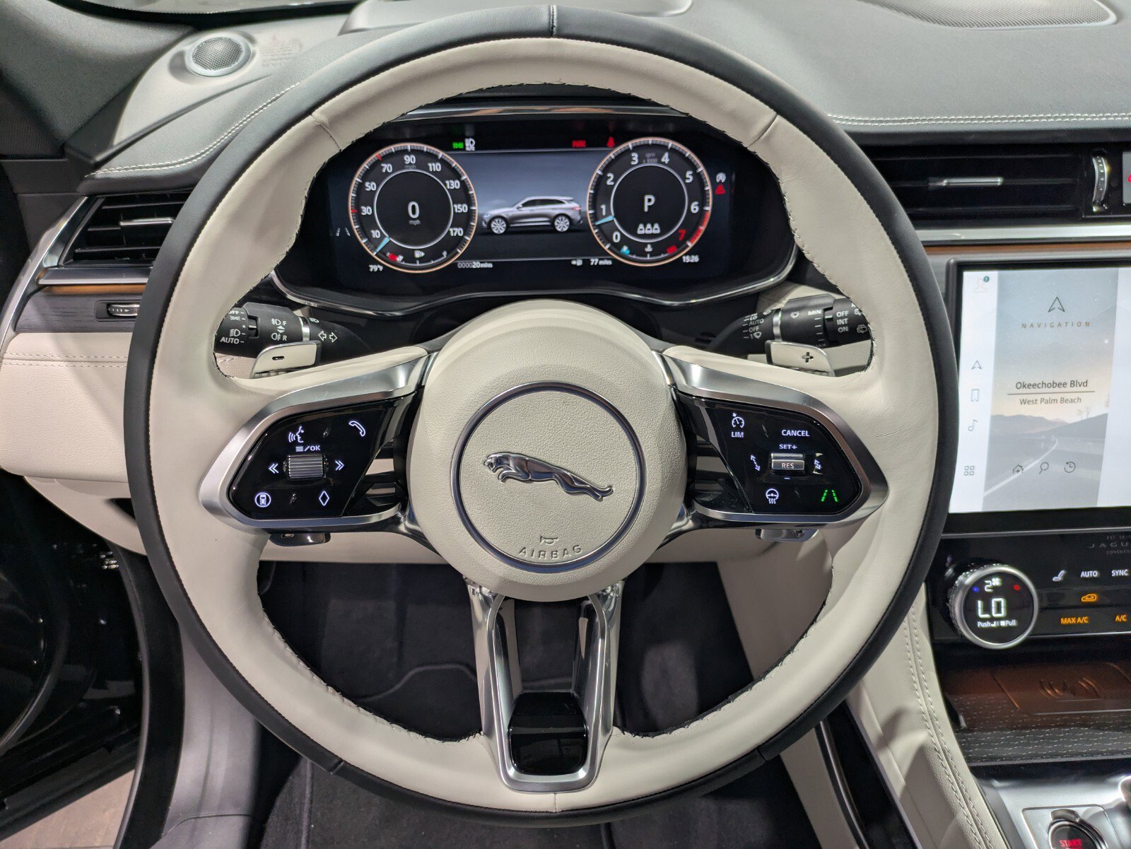 2026 Jaguar F-PACE R-Dynamic S P250 photo 13