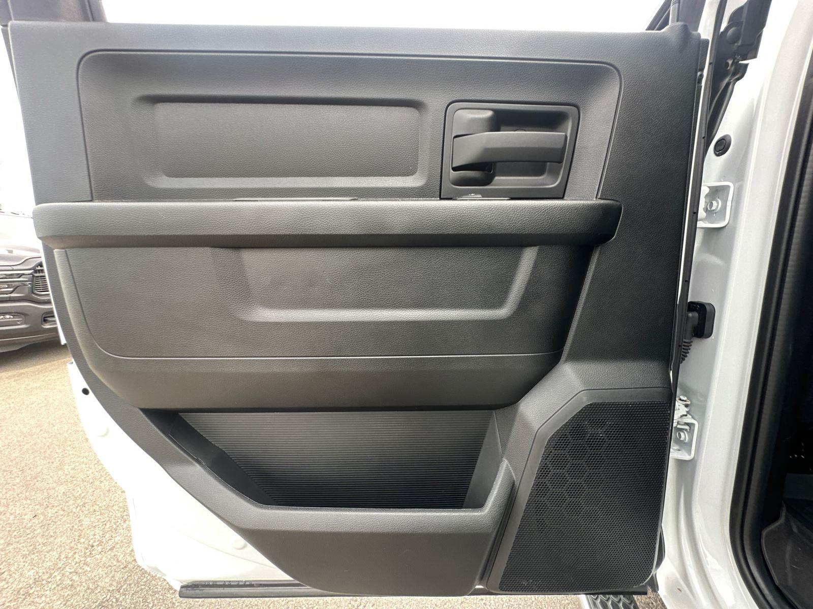 2023 Ram 2500 Tradesman photo 26