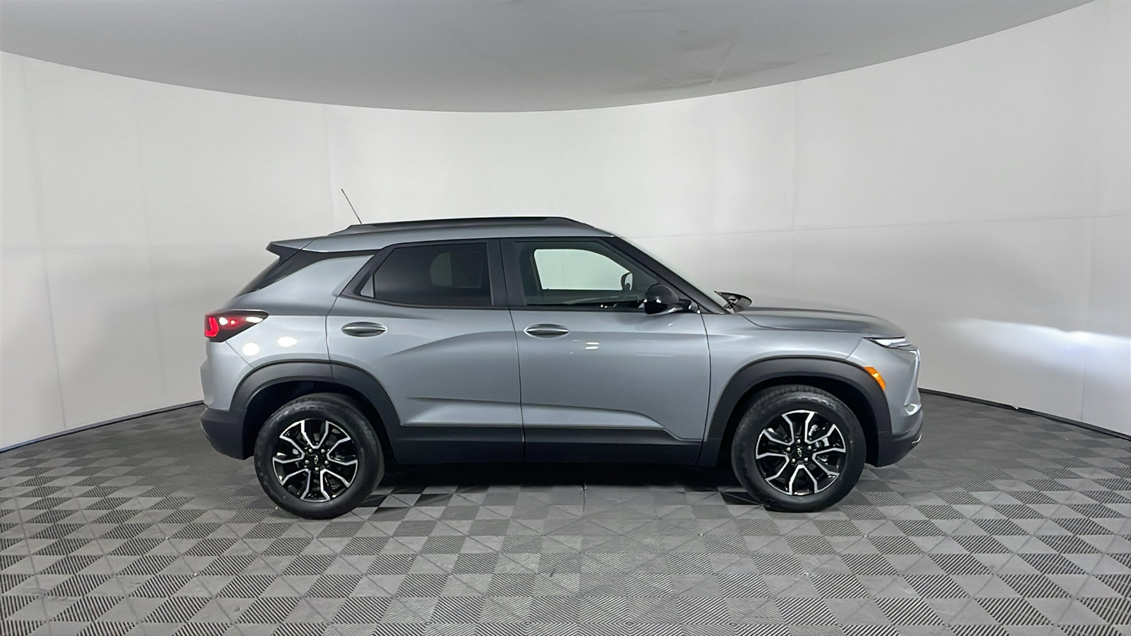 2026 Chevrolet Trailblazer ACTIV photo 2