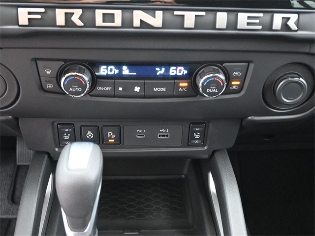 2025 Nissan Frontier Crew Cab SV photo 3