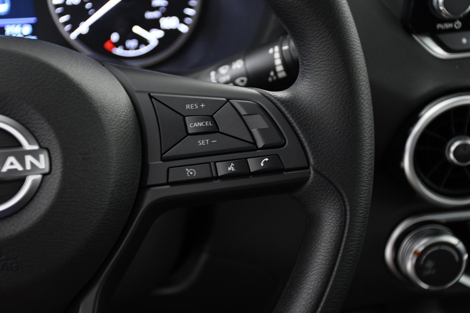 2025 Nissan Sentra S photo 11