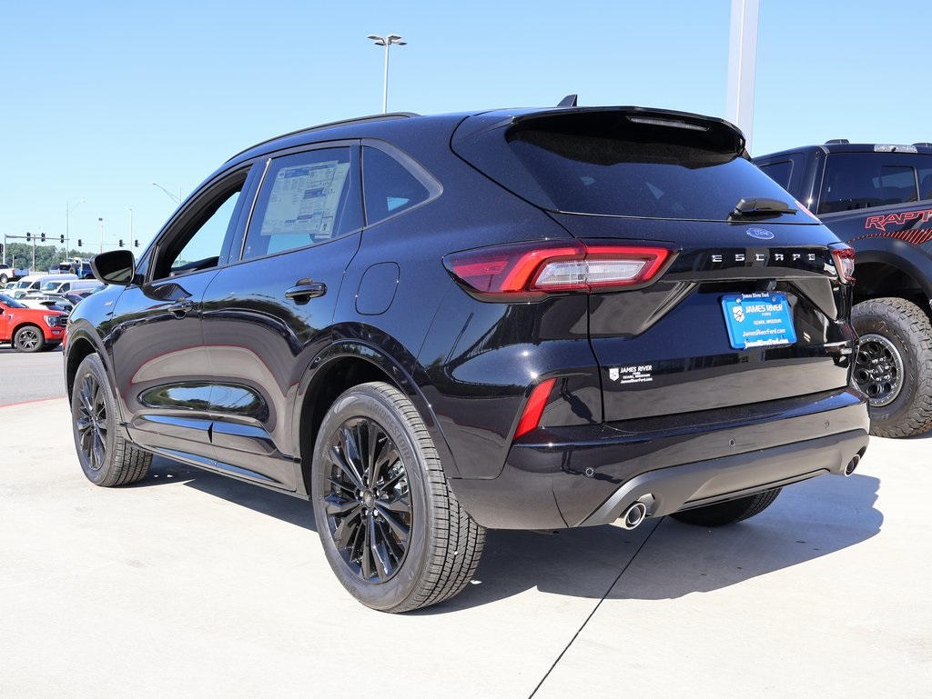 2025 Ford Escape ST-Line Elite photo 3