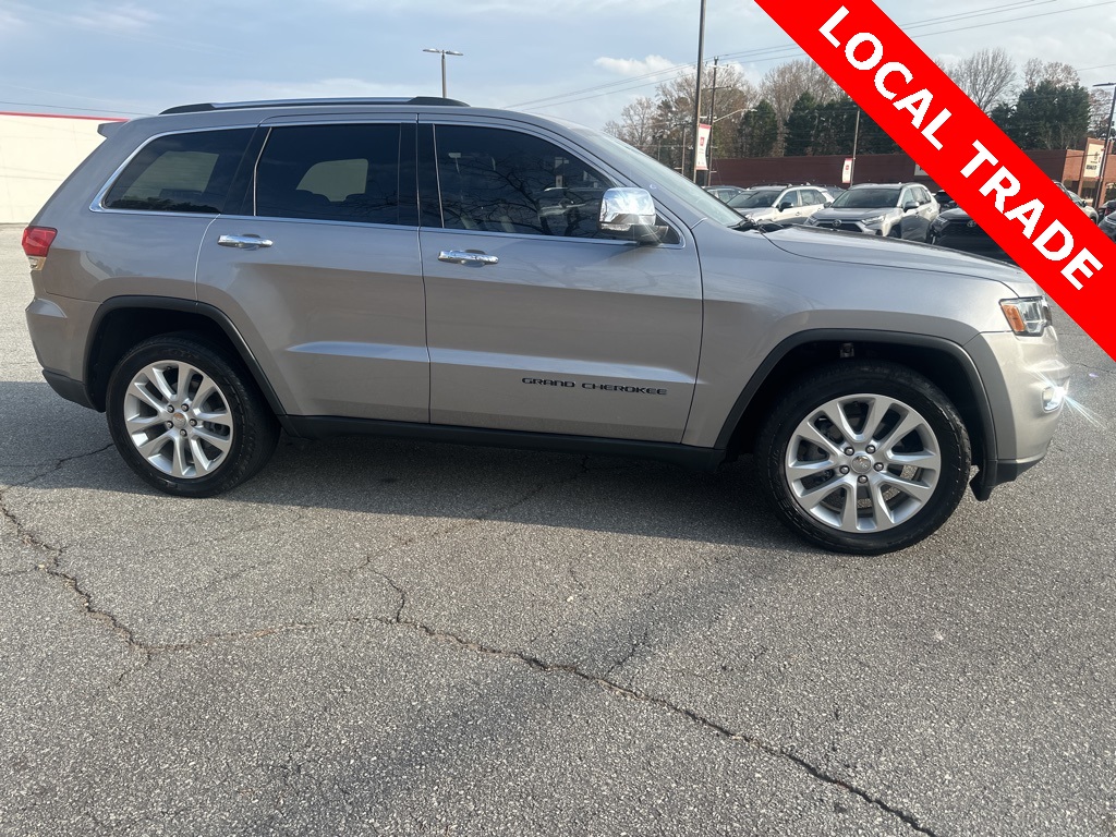 2017 Jeep Grand Cherokee Limited photo 2