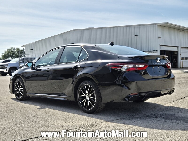 2024 Toyota Camry SE photo 3
