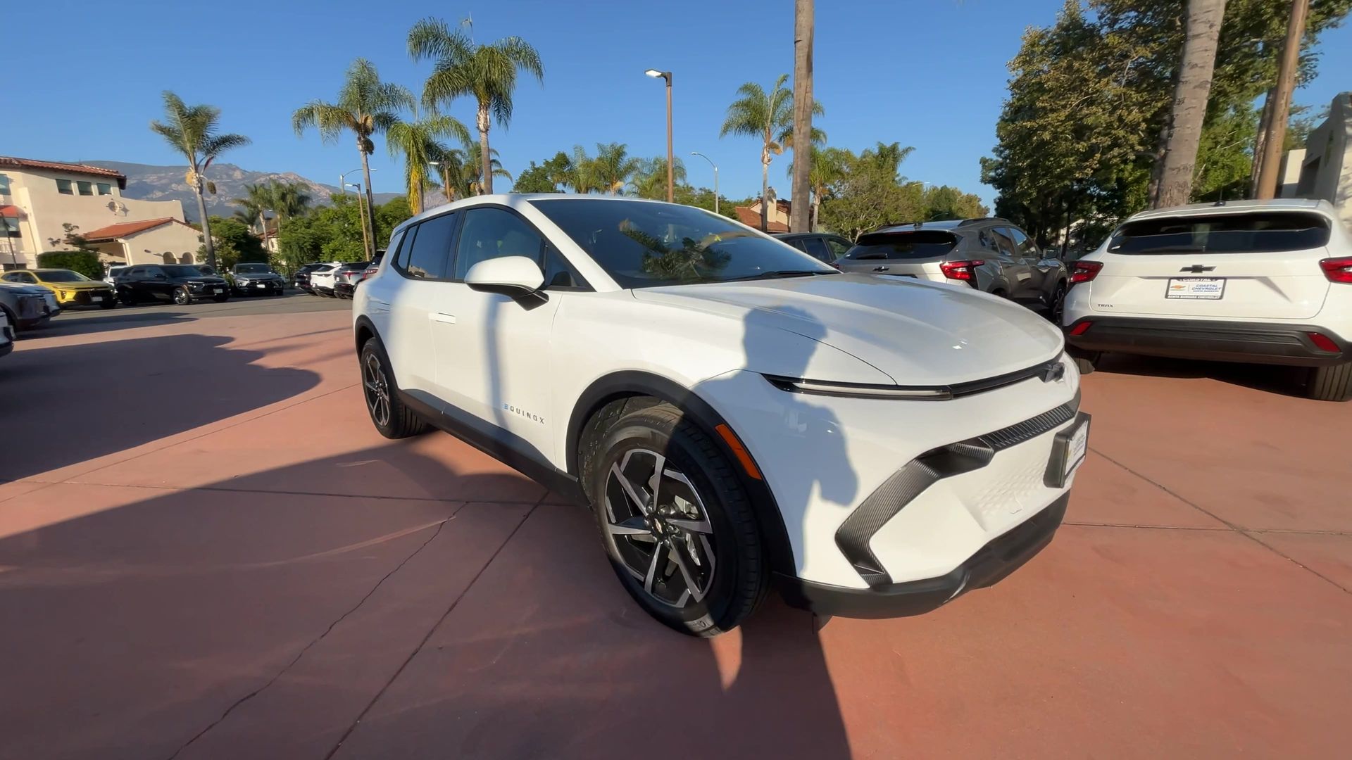 2026 Chevrolet Equinox EV 1LT photo 2