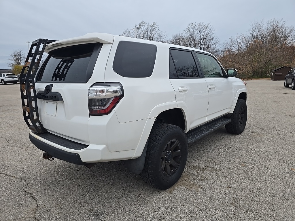 2016 Toyota 4Runner SR5 Premium photo 3