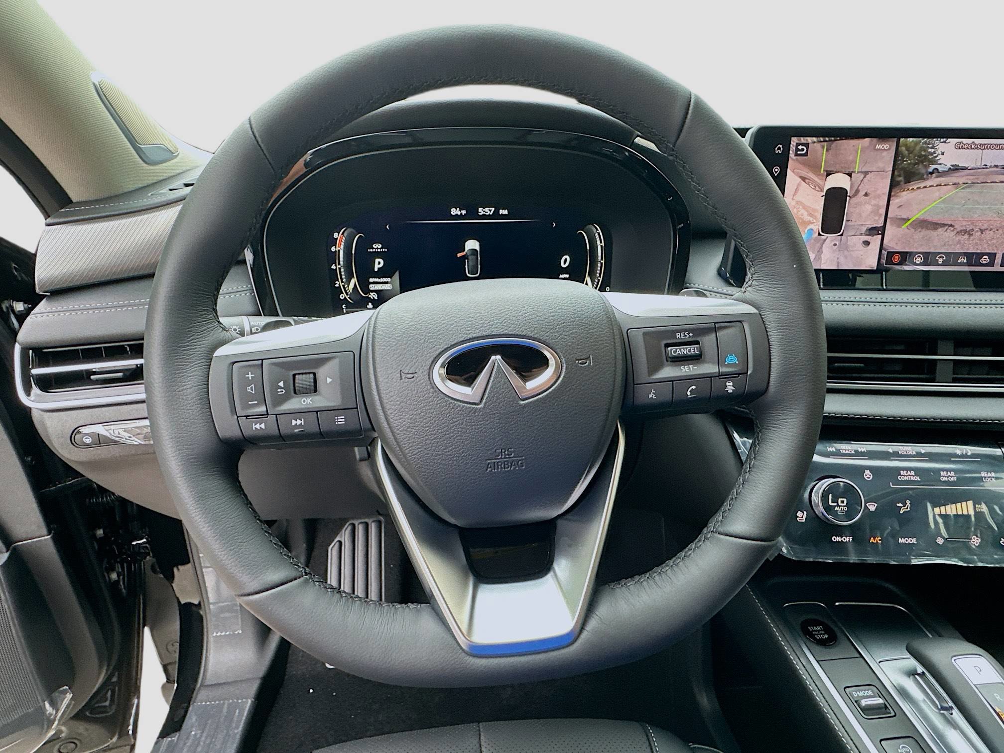 2026 Infiniti QX60 Luxe photo 8