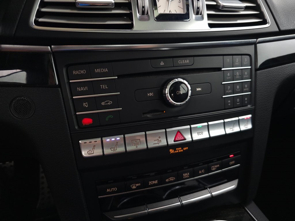 2016 Mercedes Benz E 400 4MATIC photo 19