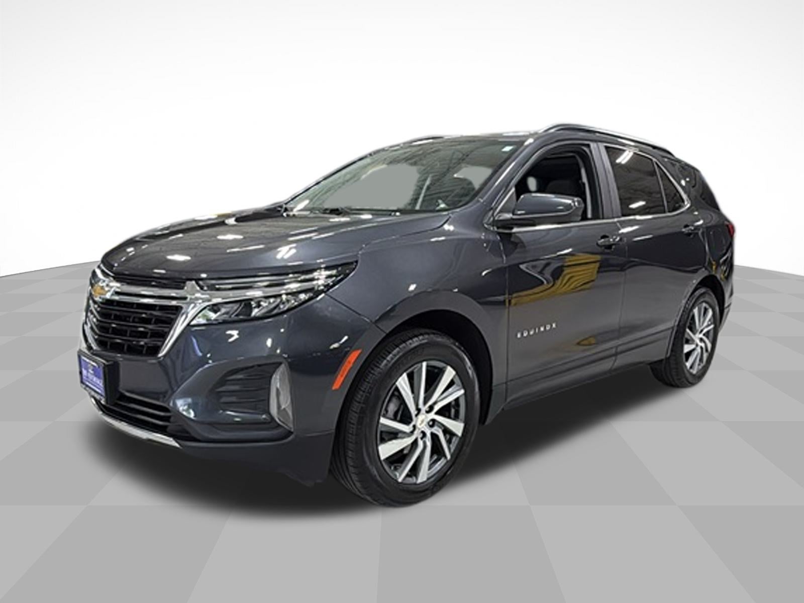 2023 Chevrolet Equinox LT photo 2