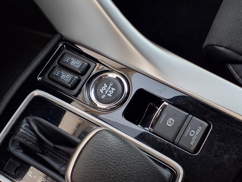 2024 Mitsubishi Eclipse Cross SE photo 22