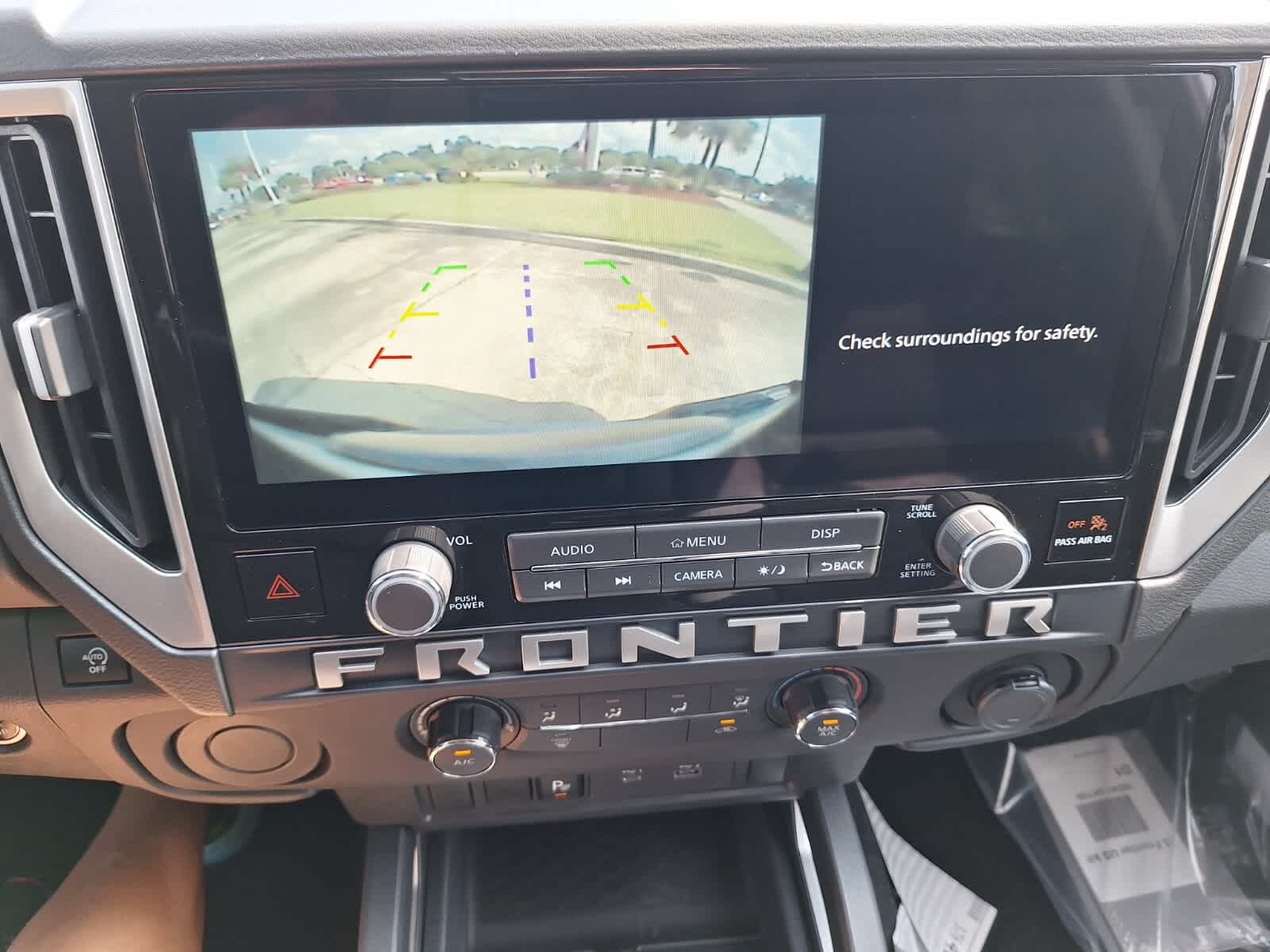 2025 Nissan Frontier Crew Cab SV photo 16