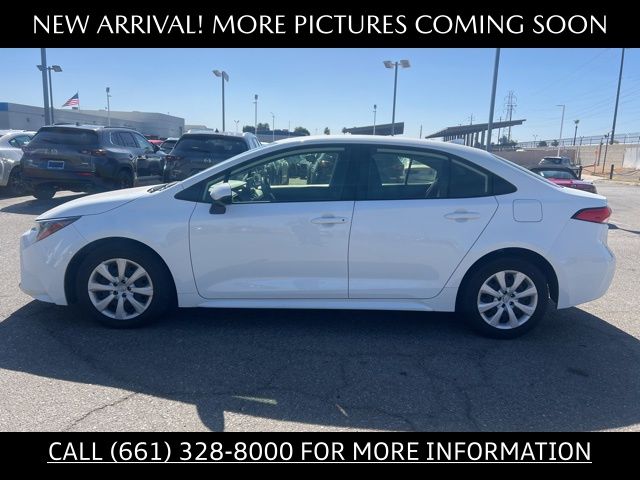 2024 Toyota Corolla LE photo 2