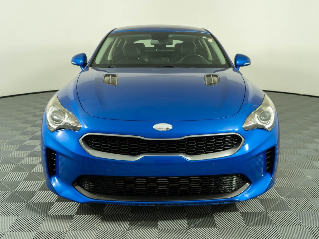 2019 Kia Stinger photo 2