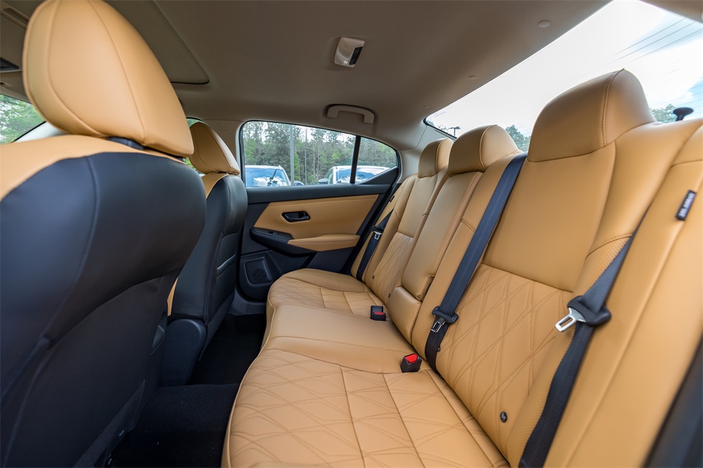 2025 Nissan Sentra SV photo 15