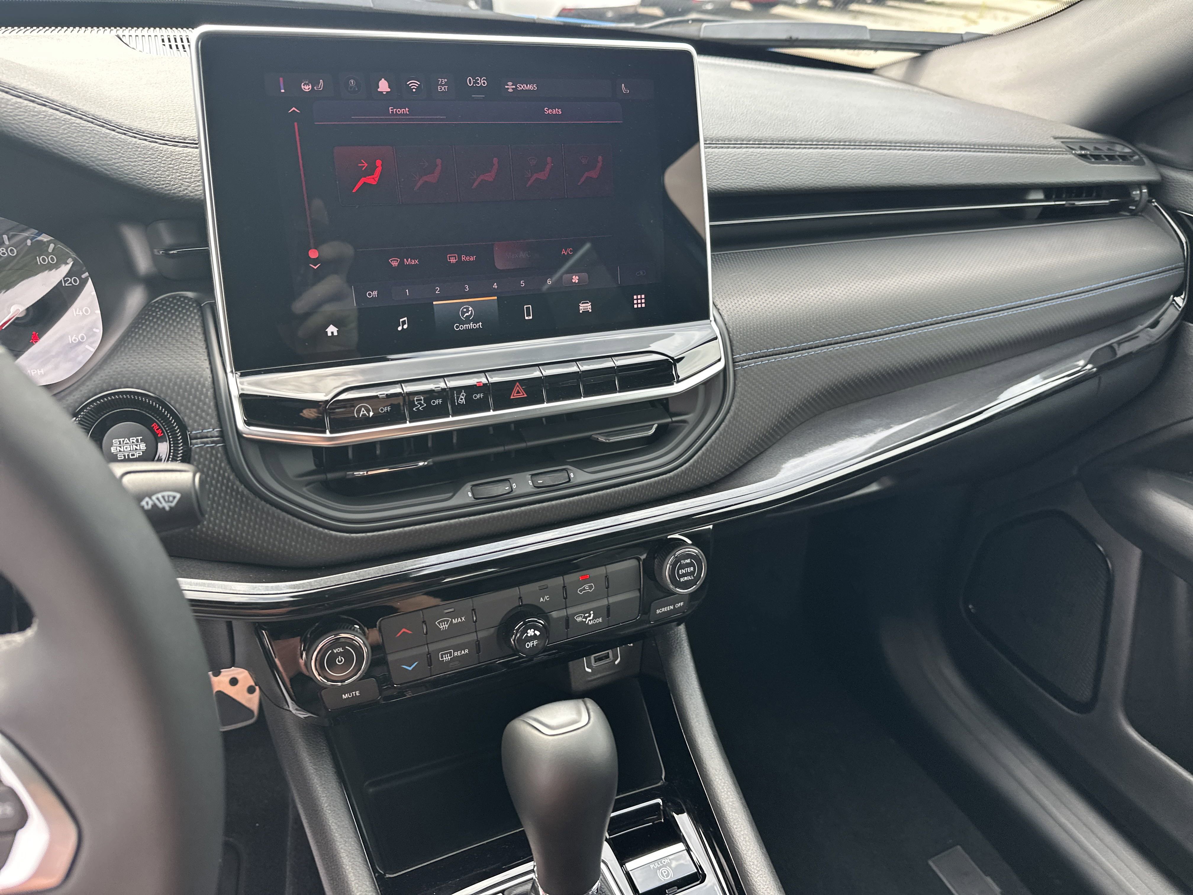 2025 Jeep Compass Latitude photo 9