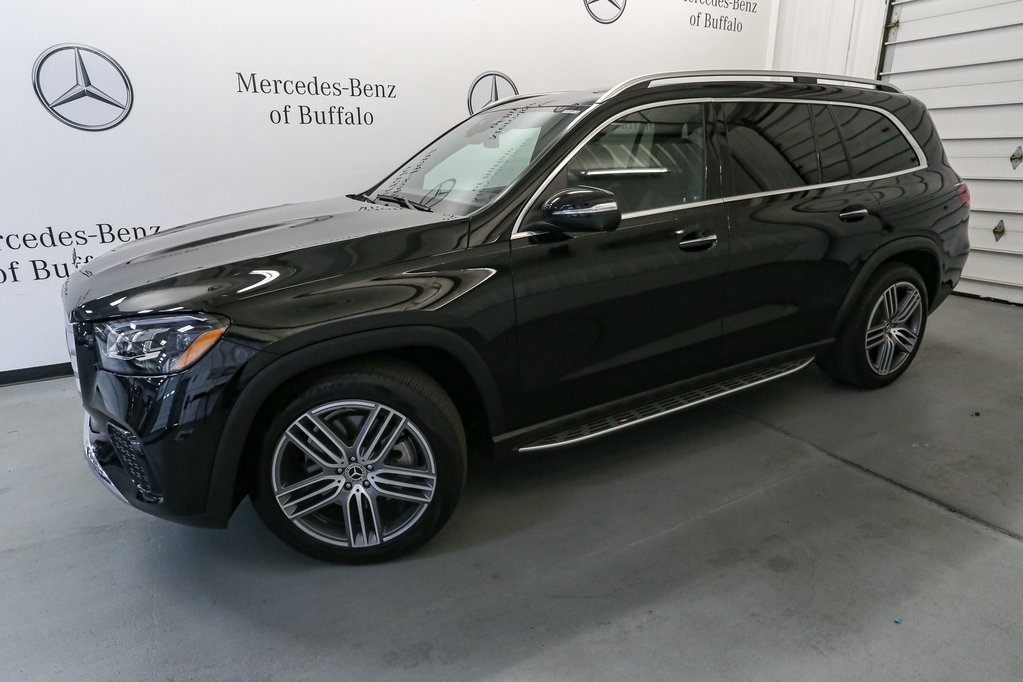 2025 Mercedes Benz GLS 450 4MATIC photo 5