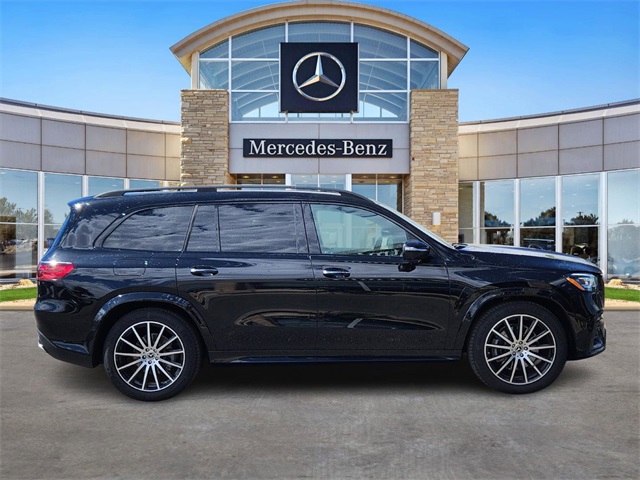 2025 Mercedes Benz GLS 450 4MATIC photo 5