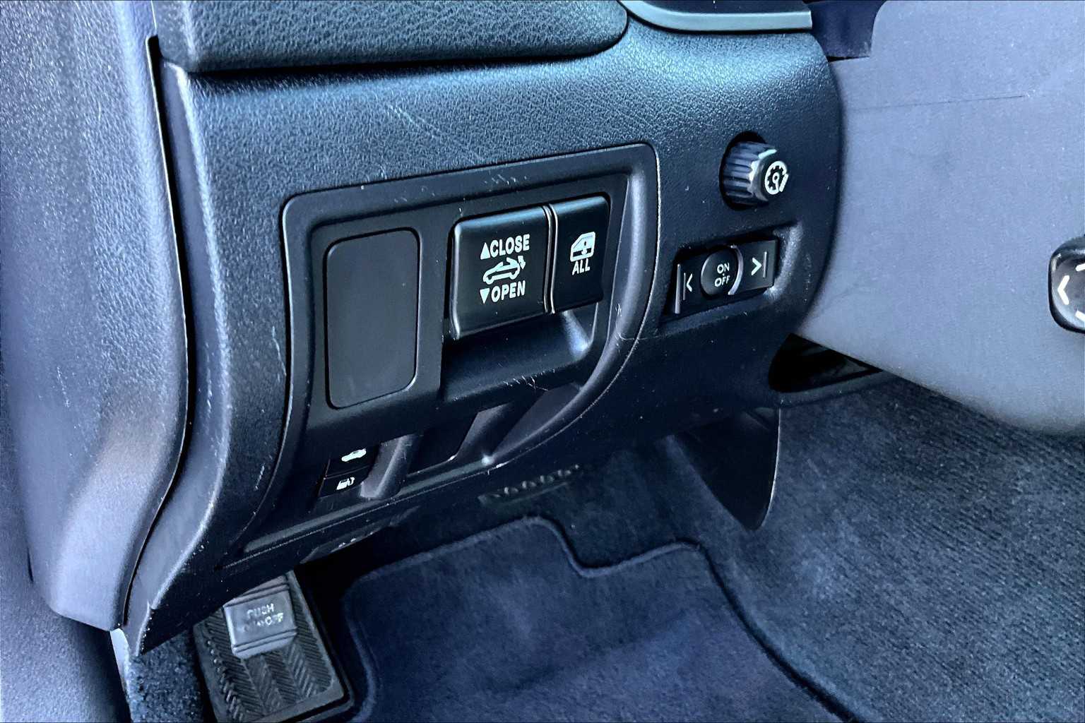 2011 Lexus IS 250C photo 29