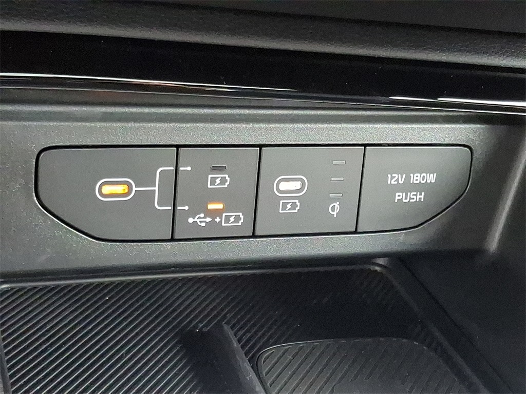 2025 Kia K5 GT-Line photo 16