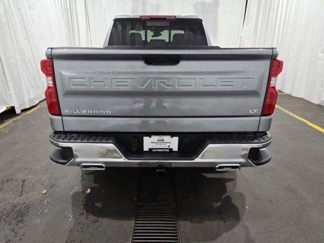 2025 Chevrolet Silverado 1500 LT photo 4