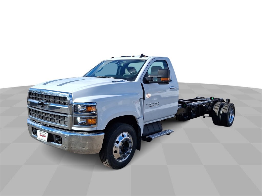 2024 Chevrolet Silverado 4500 Medium Duty Chassis Cab Work Truck's photo