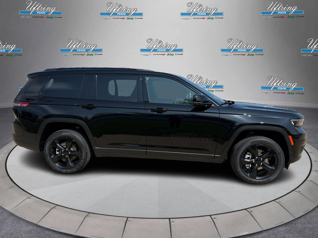 2025 Jeep Grand Cherokee Altitude X photo 2