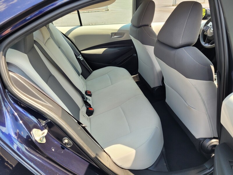2021 Toyota Corolla LE photo 12