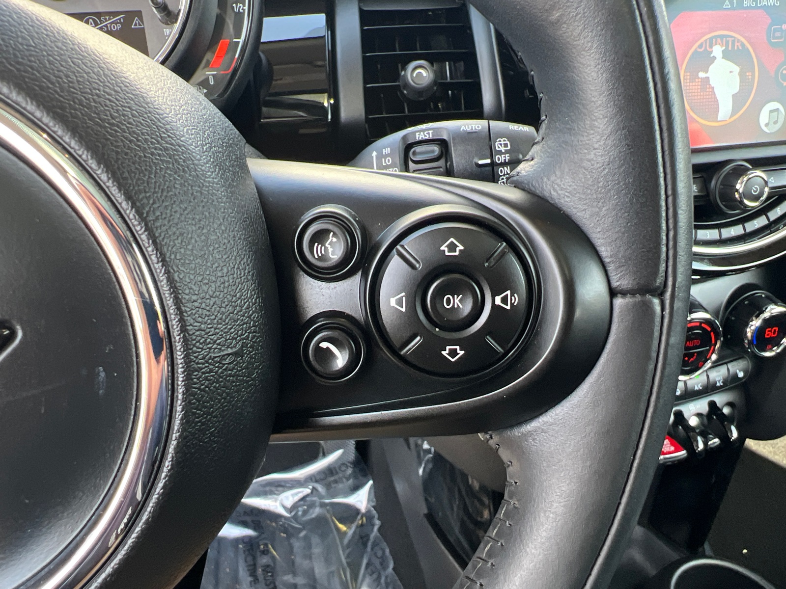 2021 Mini Cooper 2 Door Hardtop Oxford Edition photo 21