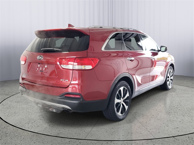 Used 2017 Kia Sorento EX with VIN 5XYPHDA51HG336626 for sale in Kalamazoo, MI