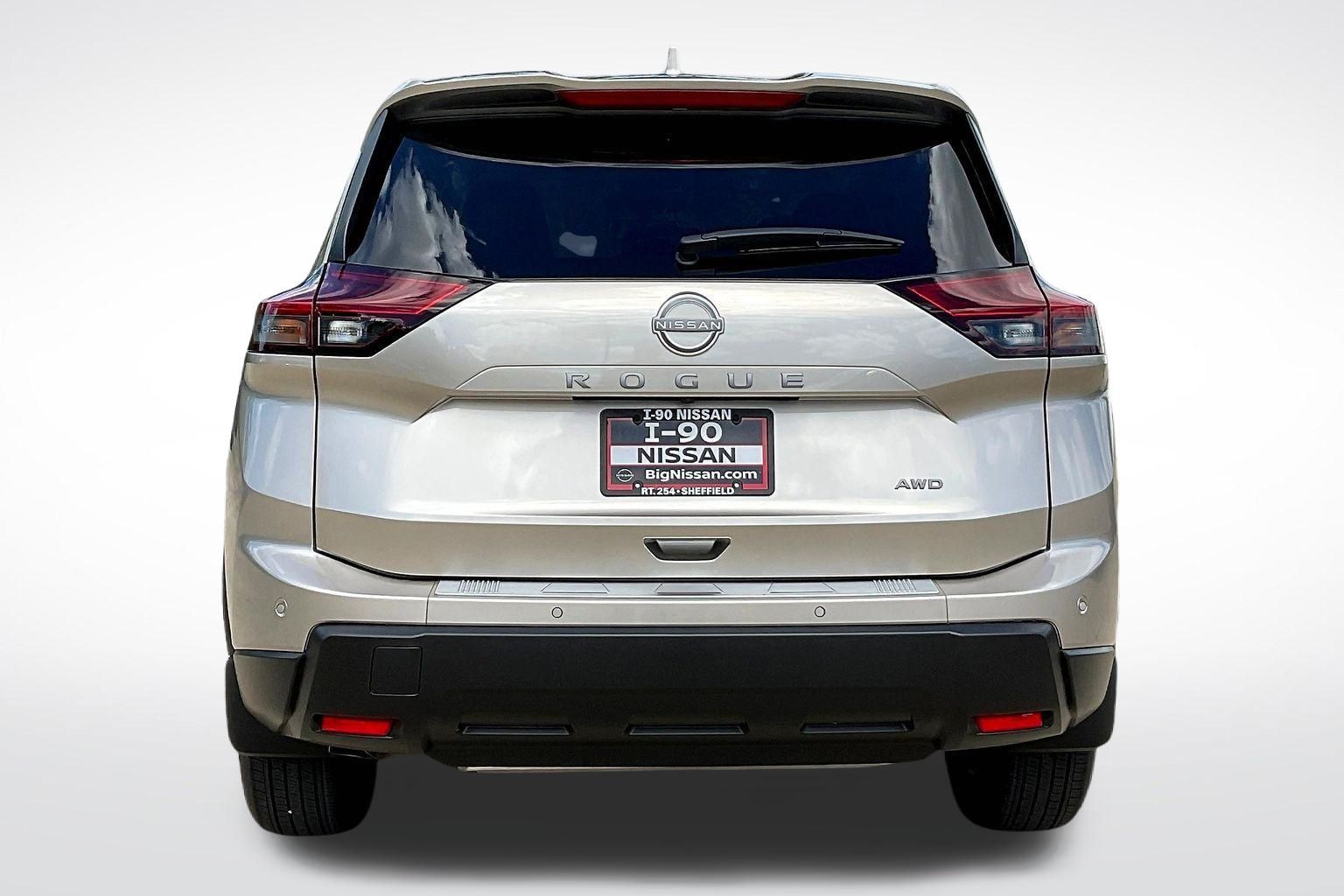 2026 Nissan Rogue SV photo 4