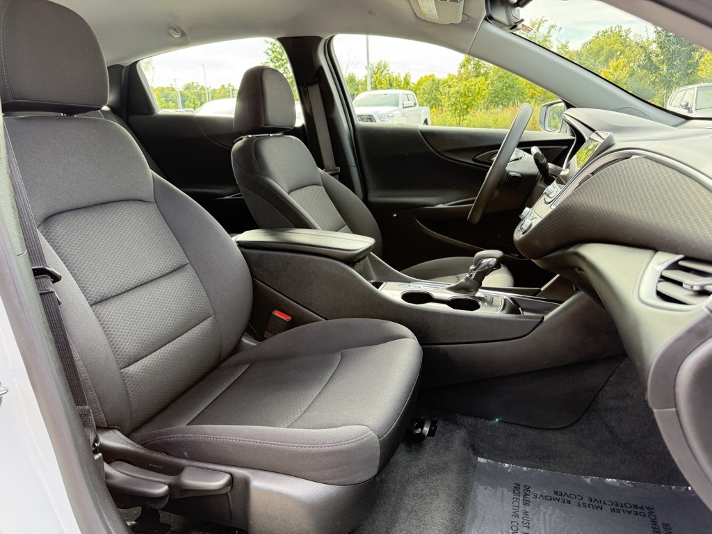 2024 Chevrolet Malibu 1LT photo 25