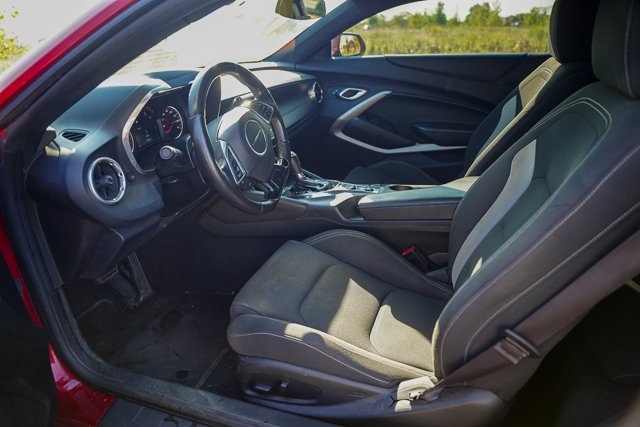 2016 Chevrolet Camaro 1LT photo 8