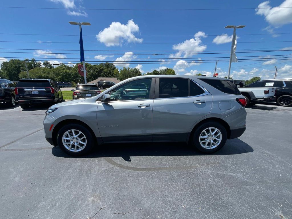 2023 Chevrolet Equinox LT photo 4