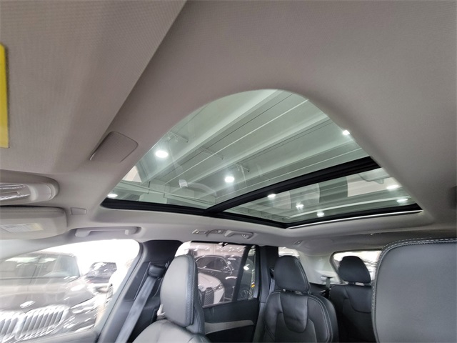 2025 Volvo XC90 photo 20