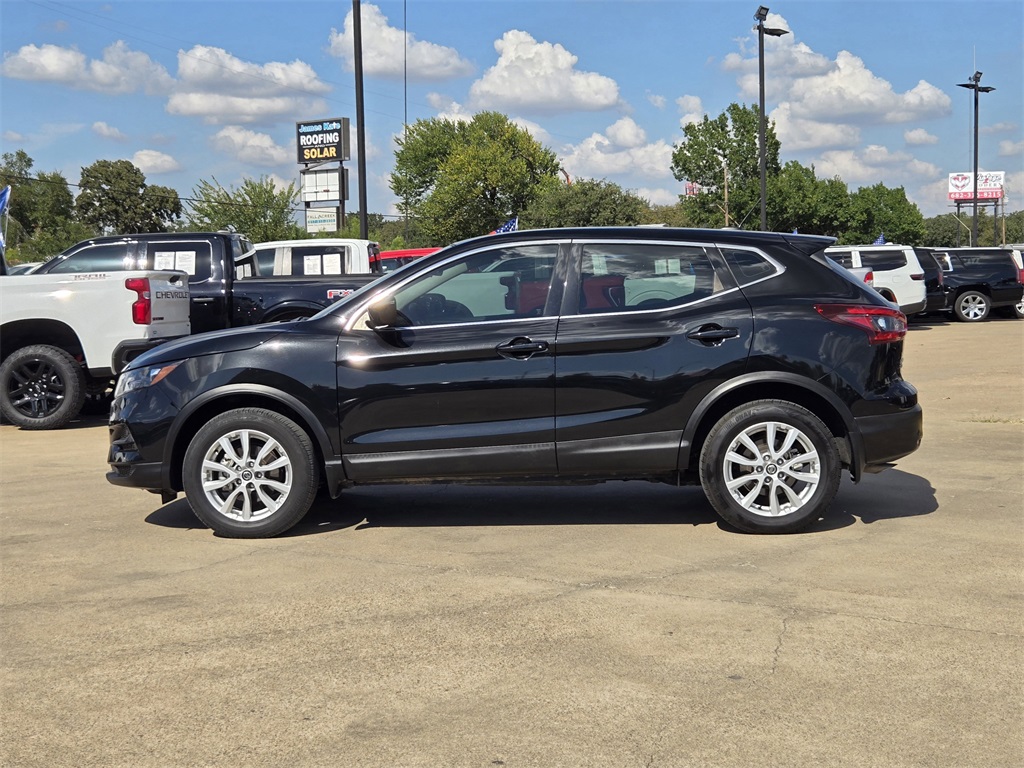 2022 Nissan Rogue Sport S photo 3