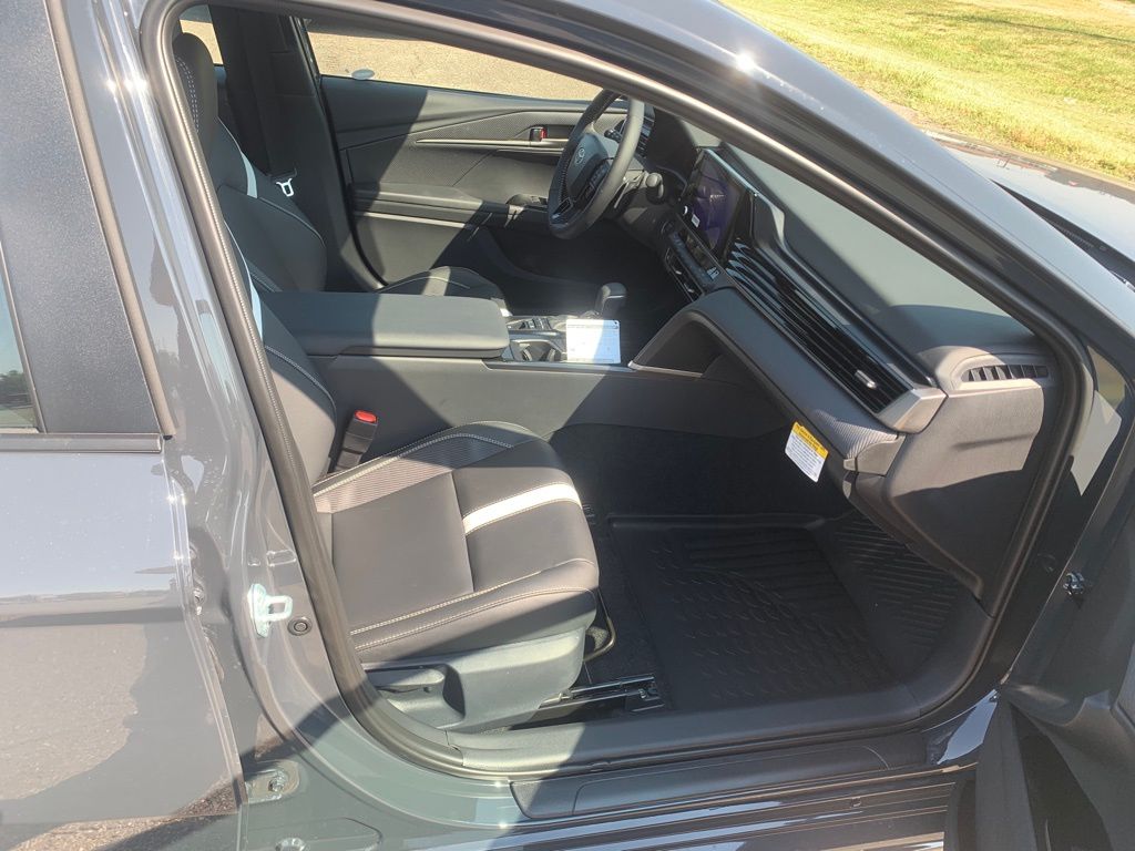 2026 Toyota Camry SE photo 25