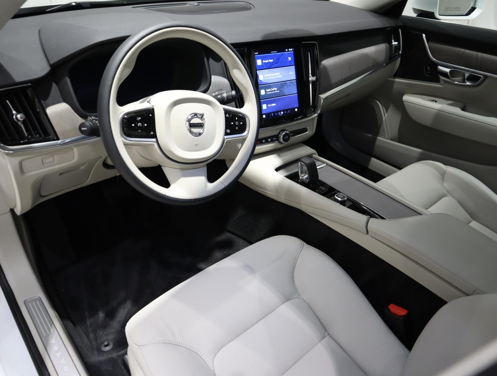 2025 Volvo S90 Plus photo 18
