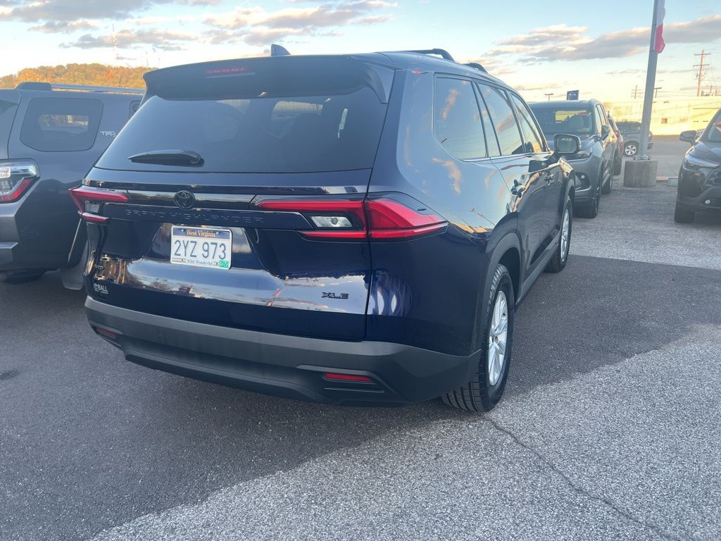 2024 Toyota Grand Highlander XLE photo 4