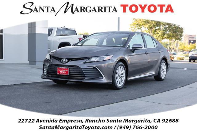 2023 Toyota Camry LE's photo