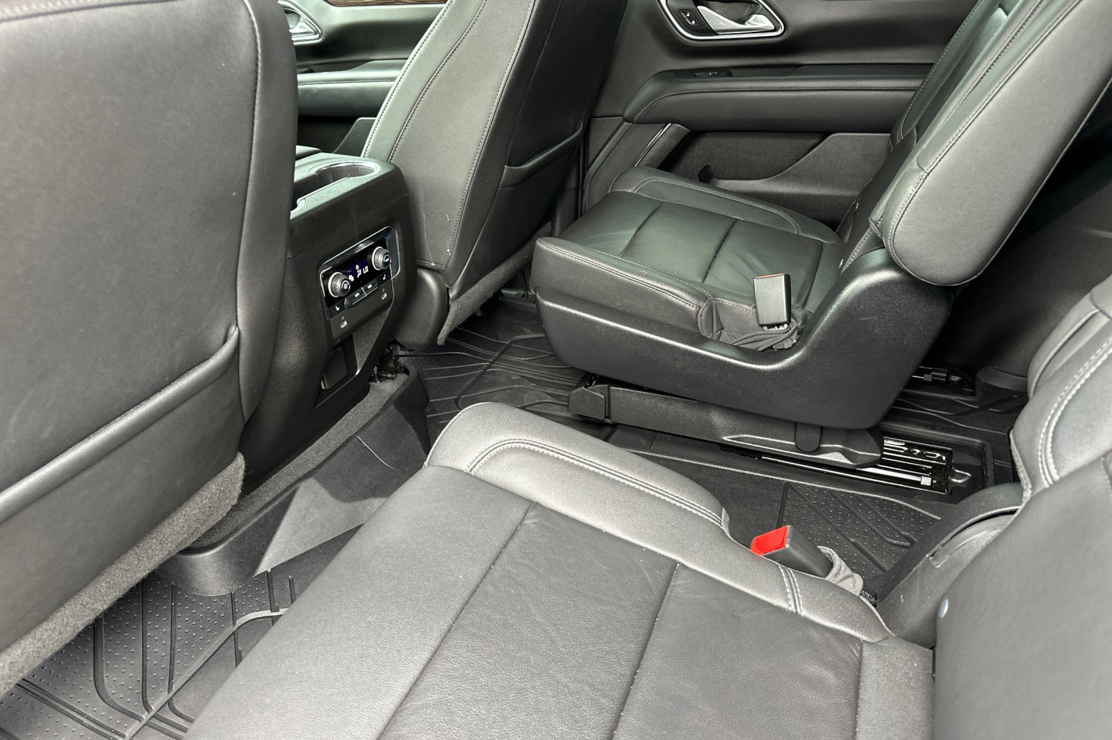 2022 Chevrolet Tahoe Z71 photo 10