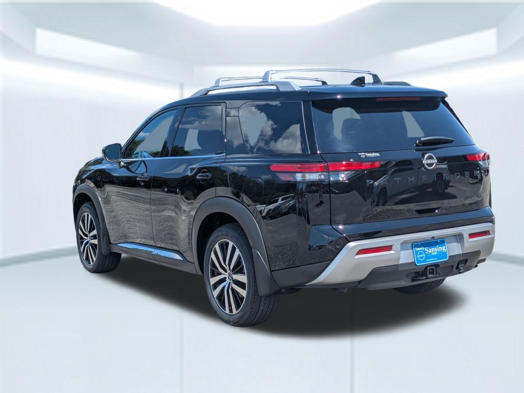 2025 Nissan Pathfinder Platinum photo 3