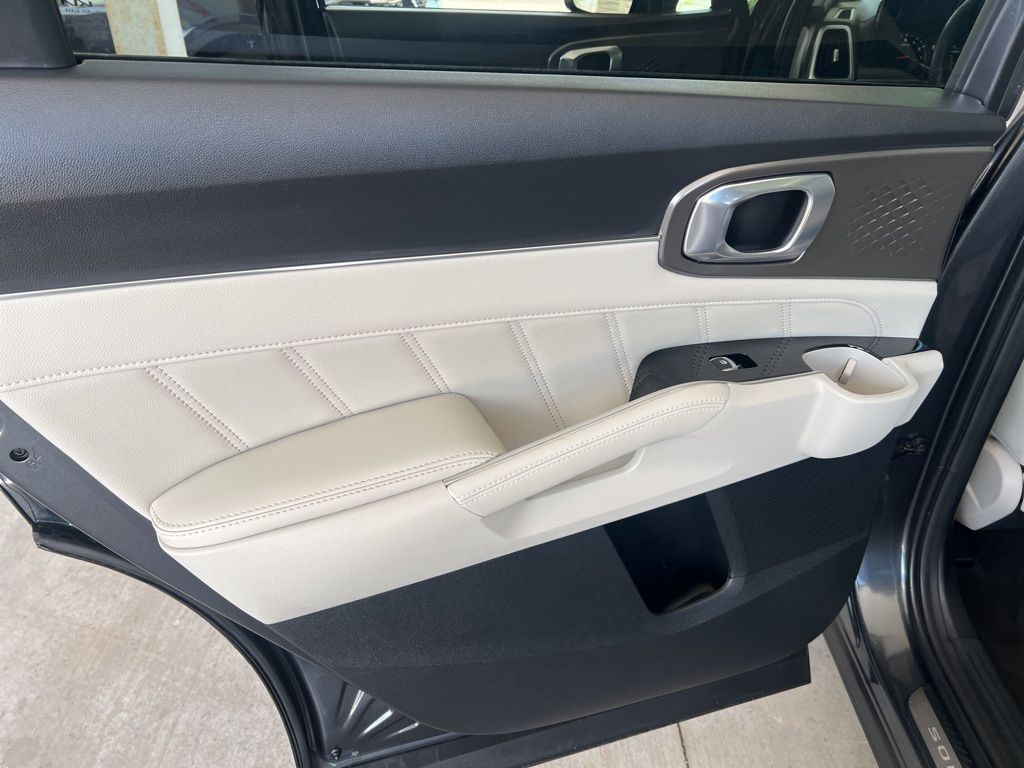 2022 Kia Sorento SX photo 8