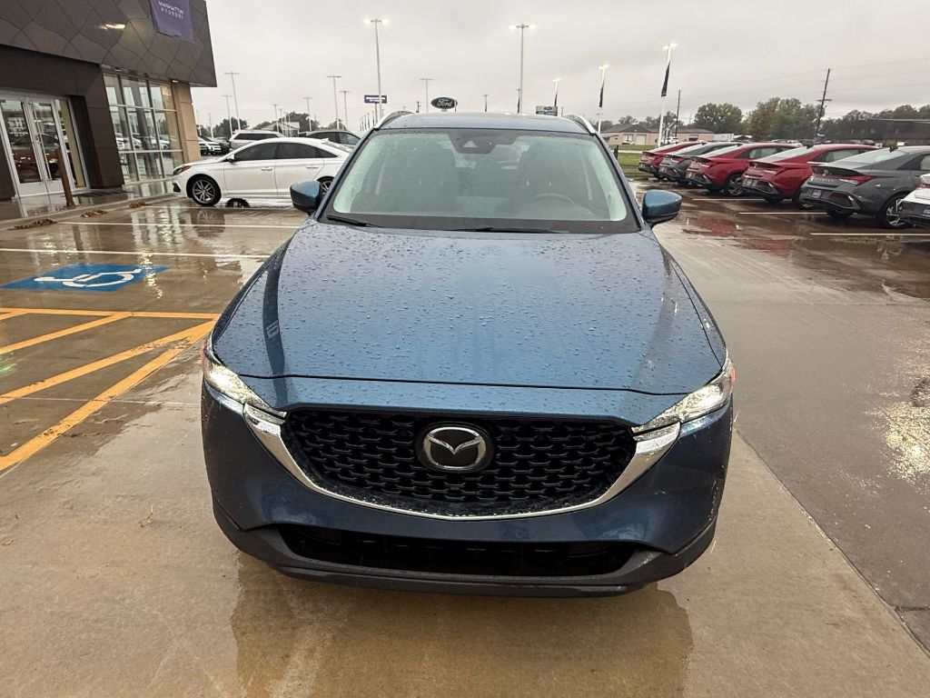 2022 Mazda CX-5 2.5 S Preferred photo 2