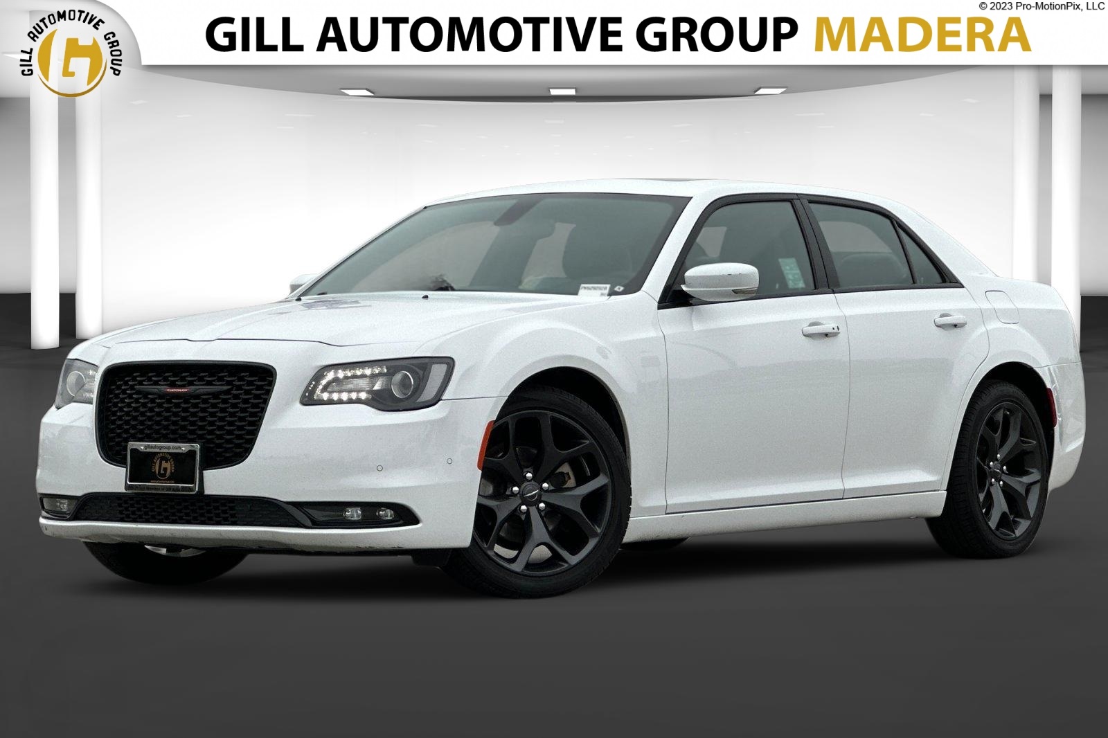 2023 Chrysler 300 S's photo